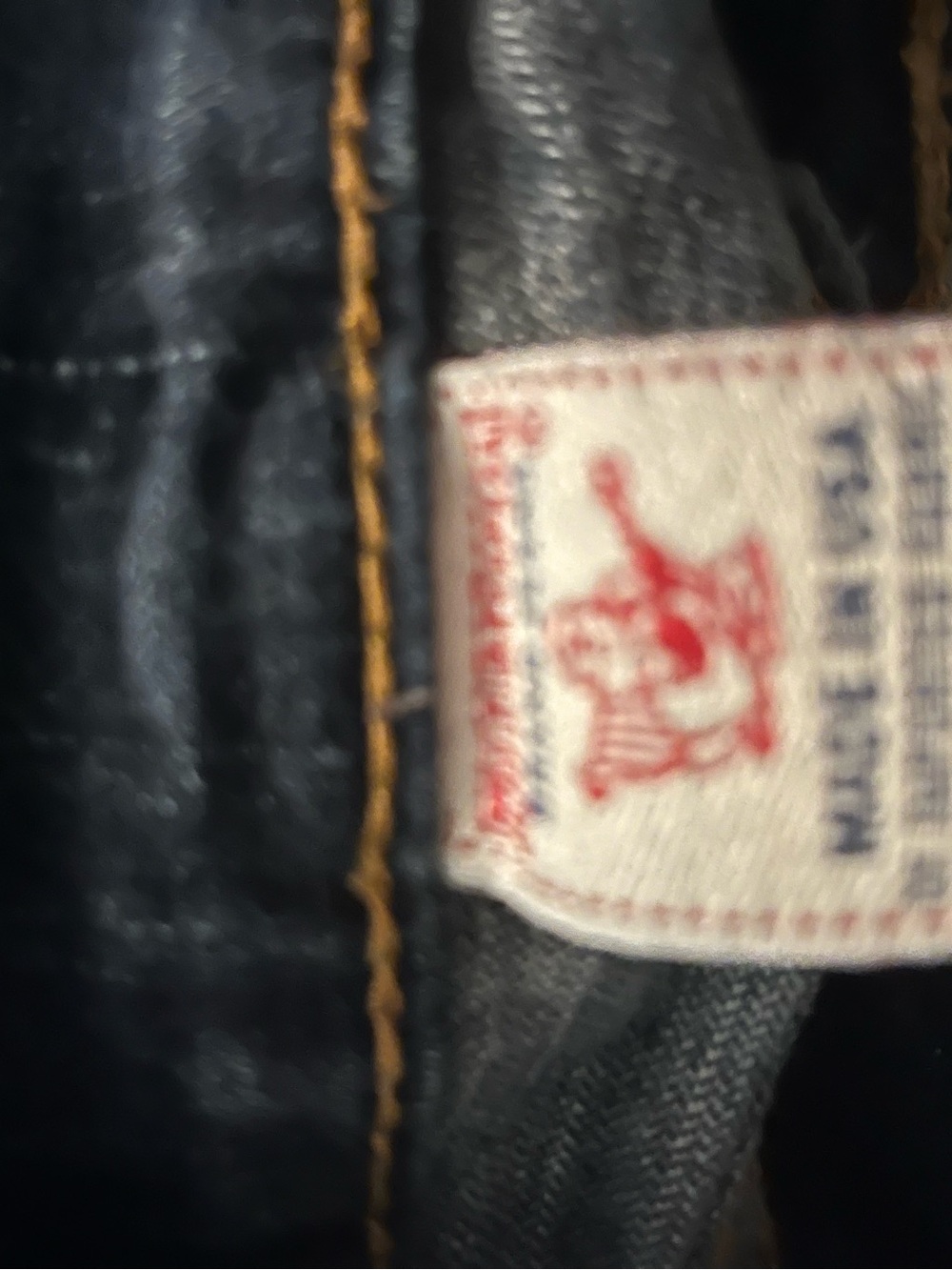 True Religion Y2K "Joey" Metallic Horseshoe Flap Pocket Jeans Size 24
Woman’s - Picture 2 of 3